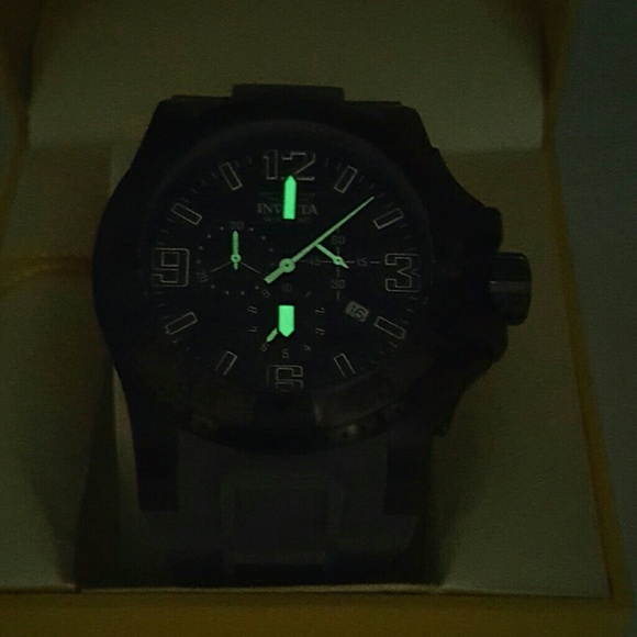 I LEFT IN STOCK ,(FIRM) RARE INVICTA Swiss watch - Picture 8 of 8